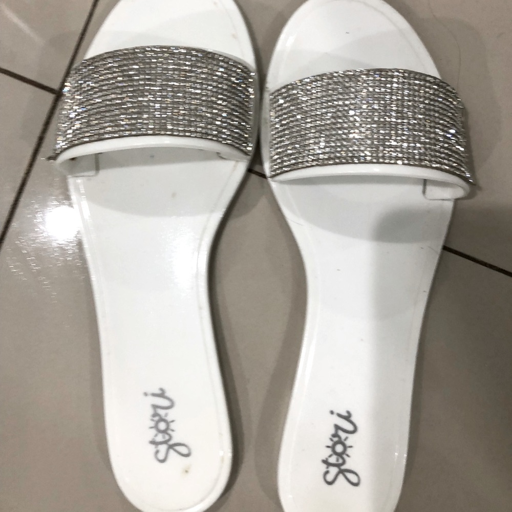 Jelly white sandals with séquense